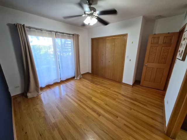 3745 S Michigan Avenue 2, Chicago, IL 60653