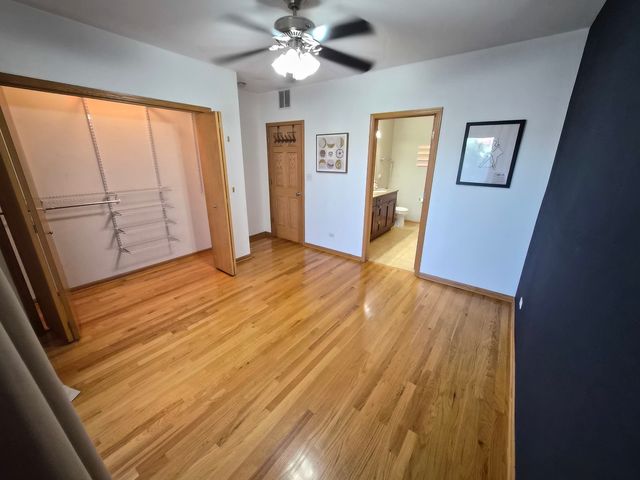 3745 S Michigan Avenue 2, Chicago, IL 60653