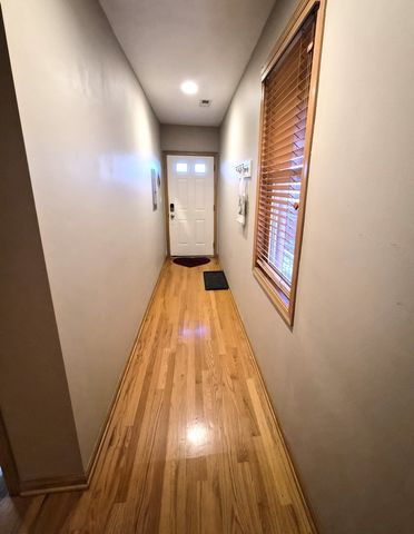 3745 S Michigan Avenue 2, Chicago, IL 60653