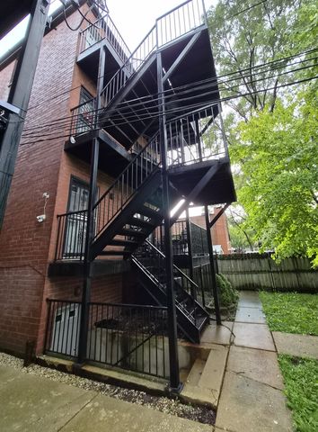 3745 S Michigan Avenue 2, Chicago, IL 60653
