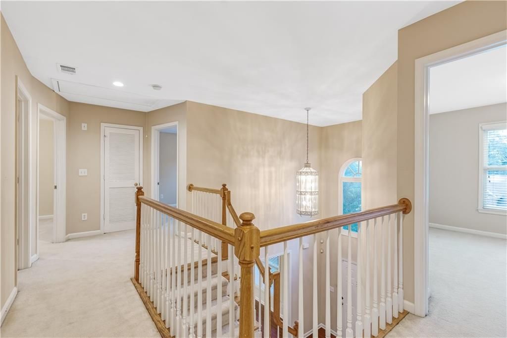 Image 16 of property listing at 4310 canterbury walk Drive, Duluth, GA 30097