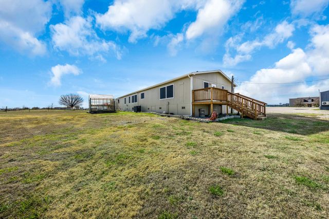 5999 County Road 593, Nevada, TX 75173
