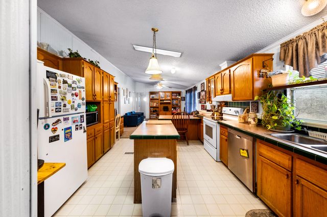 5999 County Road 593, Nevada, TX 75173