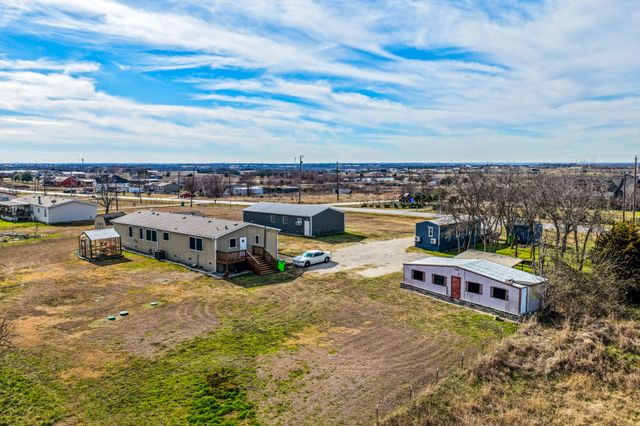 5999 County Road 593, Nevada, TX 75173