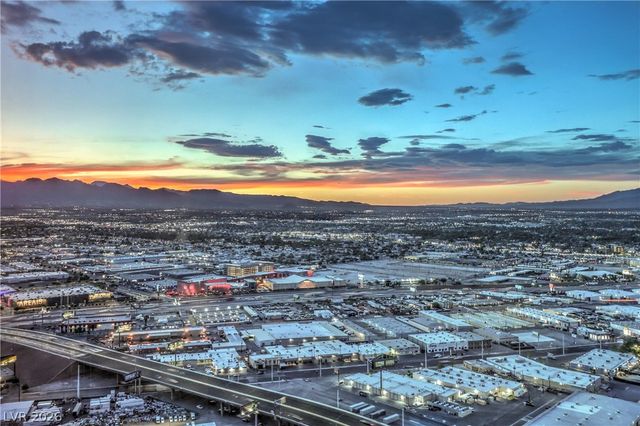 2000 Fashion Show Drive 5018, Las Vegas, NV 89109