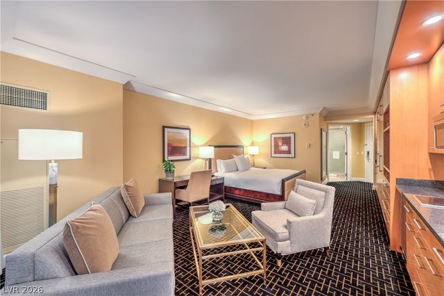 2000 Fashion Show Drive 5018, Las Vegas, NV 89109