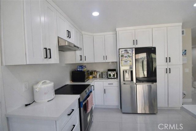 1912 E Clifpark, Anaheim, CA 92805