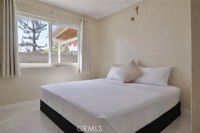 1912 E Clifpark, Anaheim, CA 92805