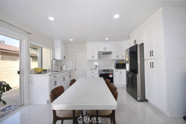 1912 E Clifpark, Anaheim, CA 92805