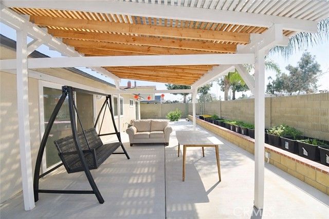 1912 E Clifpark, Anaheim, CA 92805