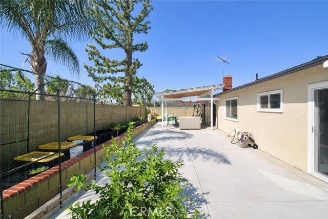 1912 E Clifpark, Anaheim, CA 92805