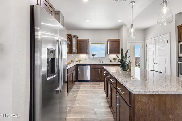 901 Indigo Sky Street, El Paso, TX 79928