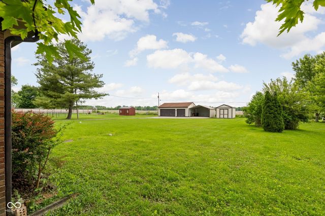 4762 W 1120 N, New Palestine, IN 46163