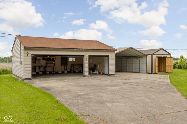 4762 W 1120 N, New Palestine, IN 46163