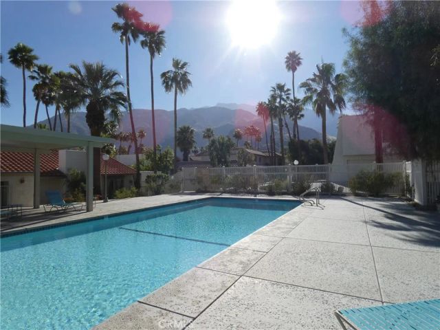 334 W Santa Elena, Palm Springs, CA 92262
