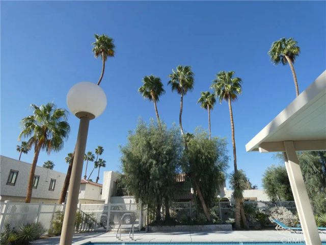 334 W Santa Elena, Palm Springs, CA 92262