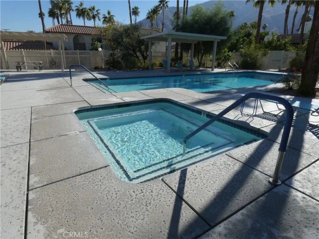 334 W Santa Elena, Palm Springs, CA 92262