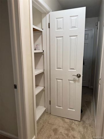 9873 Appleton, Redford, MI 48239