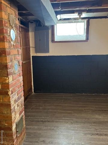 9873 Appleton, Redford, MI 48239