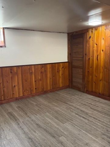 9873 Appleton, Redford, MI 48239