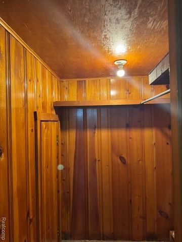 9873 Appleton, Redford, MI 48239