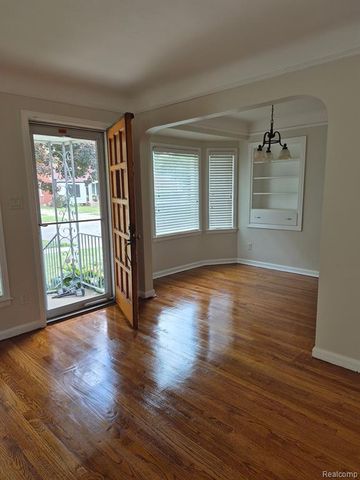 9873 Appleton, Redford, MI 48239