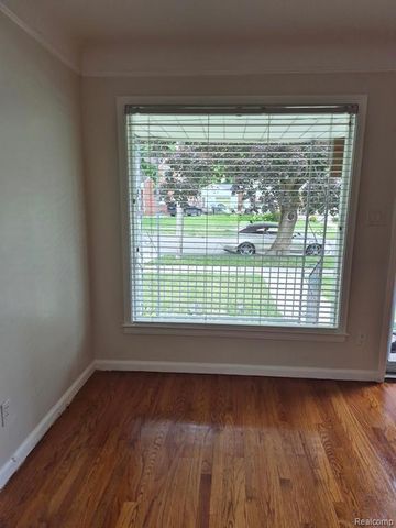 9873 Appleton, Redford, MI 48239