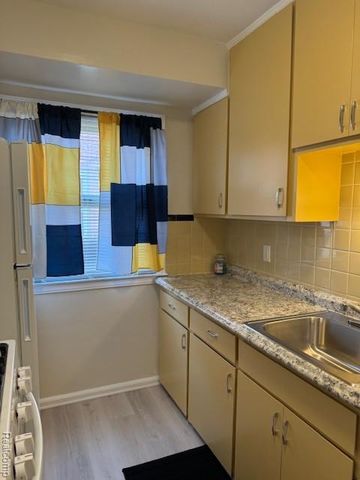 9873 Appleton, Redford, MI 48239