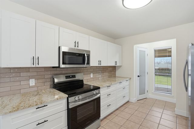 1215 Bradley Drive, Cleburne, TX 76033