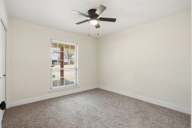 1215 Bradley Drive, Cleburne, TX 76033