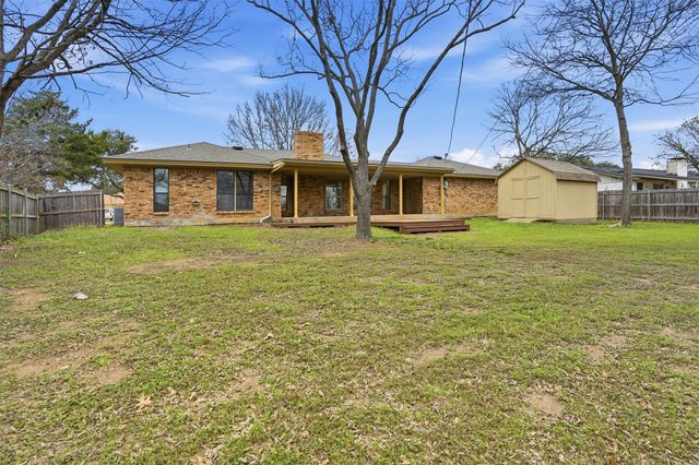 1215 Bradley Drive, Cleburne, TX 76033