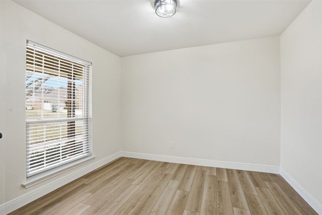 1215 Bradley Drive, Cleburne, TX 76033