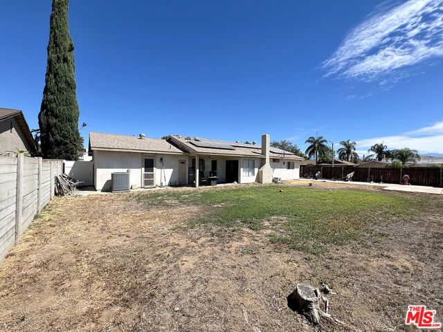 837 W Fontlee Lane, Bloomington, CA 92316