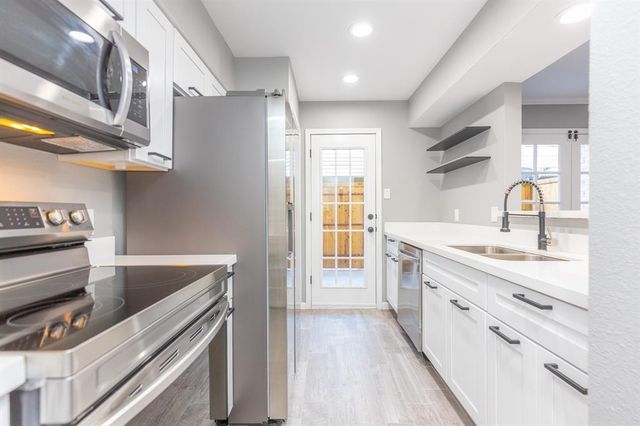 14600 Fonmeadow Drive 505, Houston, TX 77035