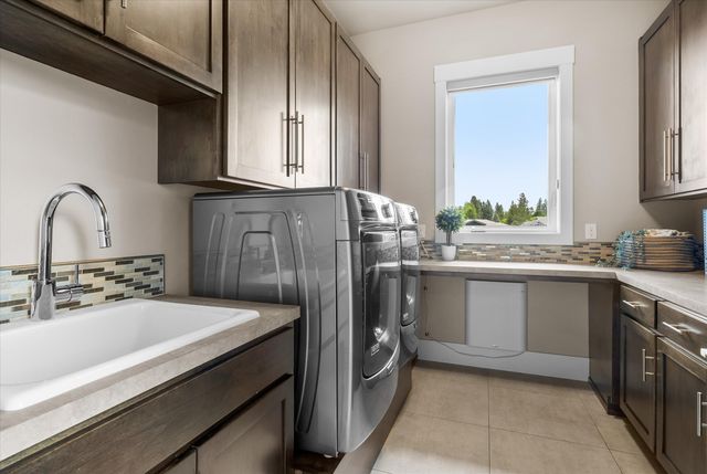 61636 Hosmer Lake Drive, Bend, OR 97702