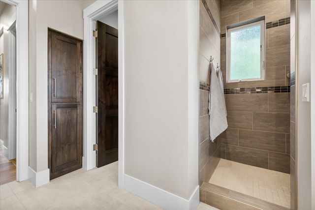 61636 Hosmer Lake Drive, Bend, OR 97702