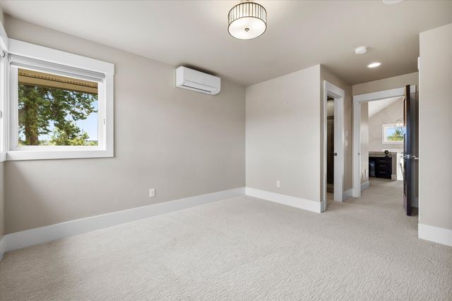 61636 Hosmer Lake Drive, Bend, OR 97702