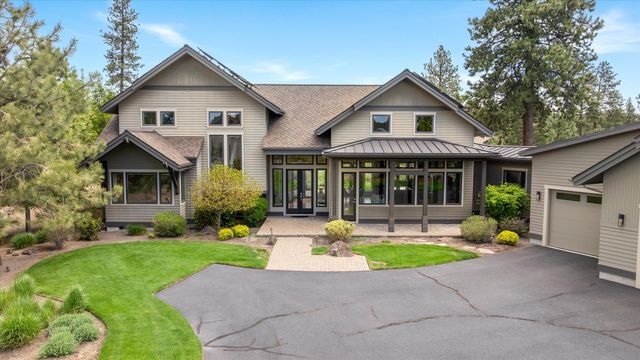 61636 Hosmer Lake Drive, Bend, OR 97702