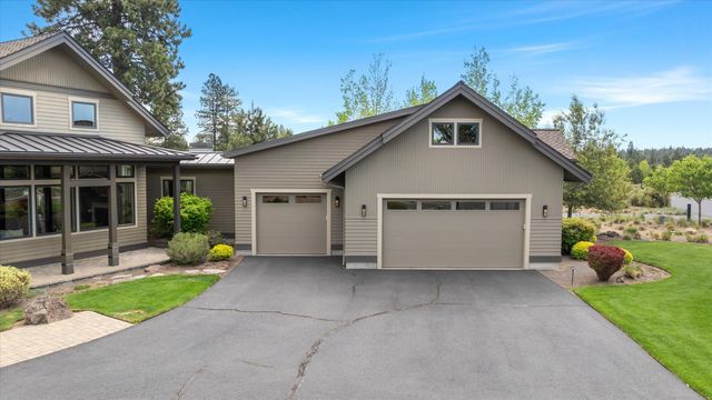 61636 Hosmer Lake Drive, Bend, OR 97702