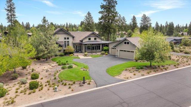 61636 Hosmer Lake Drive, Bend, OR 97702