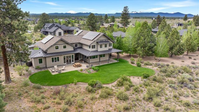 61636 Hosmer Lake Drive, Bend, OR 97702