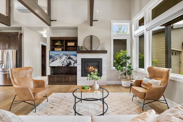 61636 Hosmer Lake Drive, Bend, OR 97702