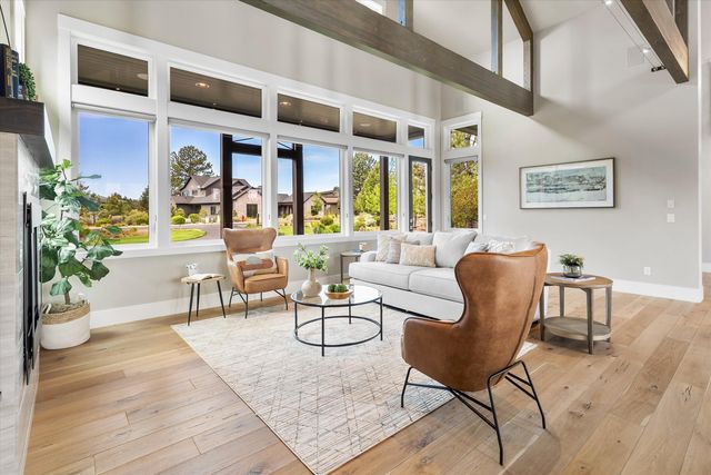 61636 Hosmer Lake Drive, Bend, OR 97702