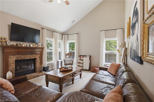 3236 Bentham LN, Chesapeake, VA 23321