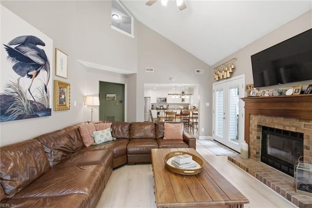 3236 Bentham LN, Chesapeake, VA 23321