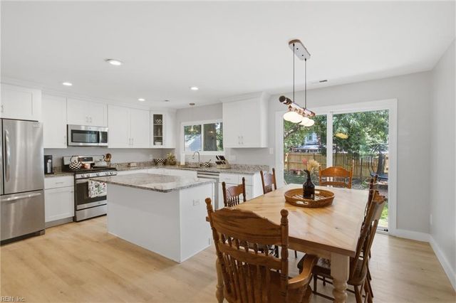 3236 Bentham LN, Chesapeake, VA 23321