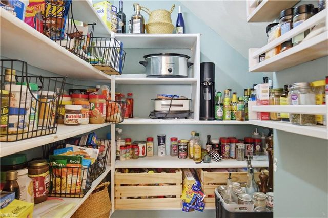 3236 Bentham LN, Chesapeake, VA 23321
