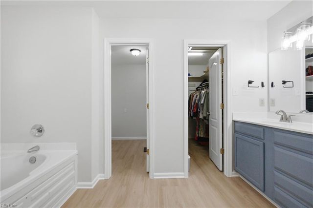 3236 Bentham LN, Chesapeake, VA 23321