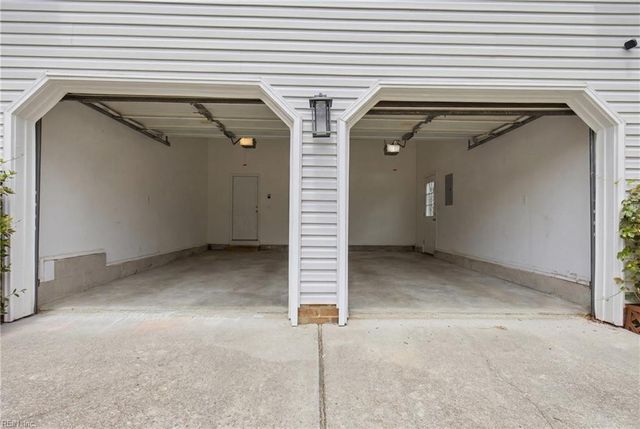 3236 Bentham LN, Chesapeake, VA 23321
