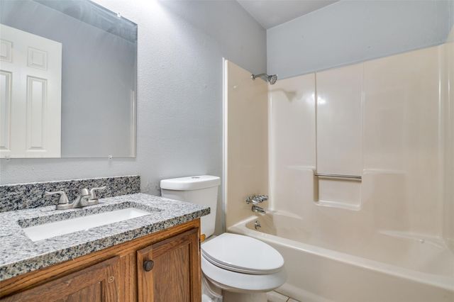 320 Egret Circle, East Tawakoni, TX 75472